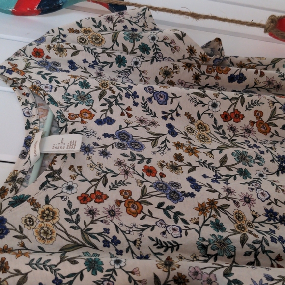 H&M floral shirt / T-shirt / tee shirt sleeve - Picture 3 of 4